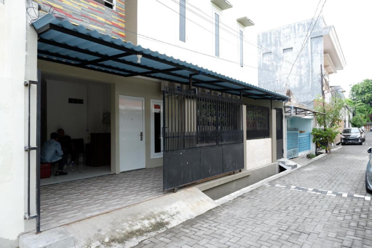 Reddoorz Hostel Near Kota Lama سيمارانغ المظهر الخارجي الصورة